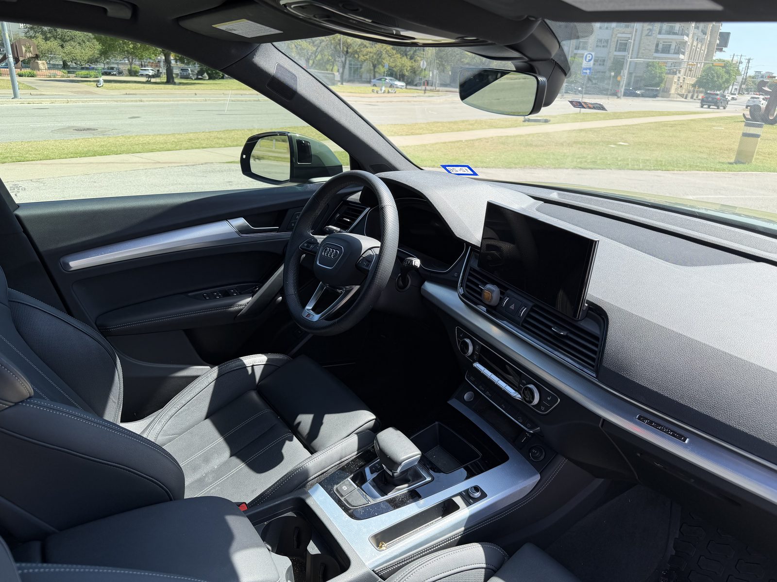 2025 Audi Q5 — photo 10
